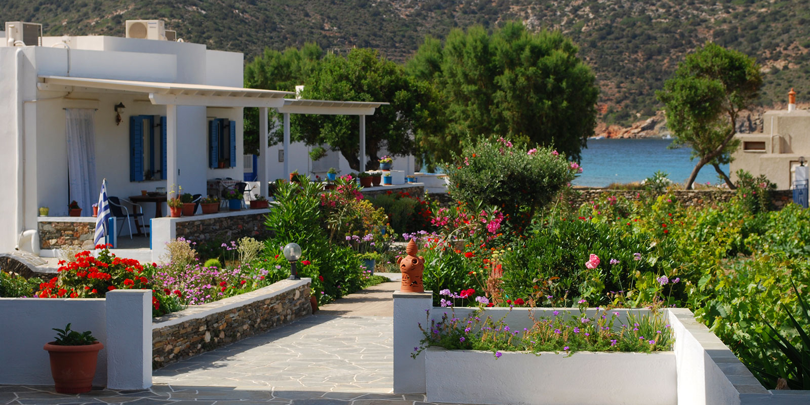 Δωμάτια στη Σίφνο με θέα στη θάλασσα